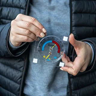 Universālais termometrs ar higrometru, caurspīdīgs, pašlīmējošs (-50°C līdz +50°C) – photo 5
