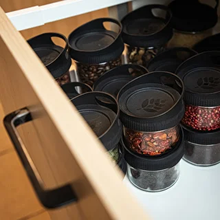 Stikla trauks 235 ml ar skrūvējamu vāciņu piekarināšanai – photo 8