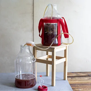 Vīna demižons, viegls, neplīstošs, ar siksnām, 15 L – photo 15