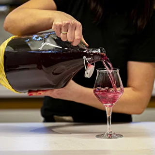 Demižons  Dama 5L ar pītu apvalku – photo 3