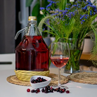 Demižons Dama 3 l pītā apvalkā, ar skrūvējamu vāciņu – photo 3