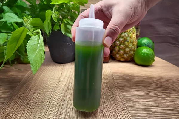 Zaļā garšaugu eļļa - aromātiskais Tavas virtuves noslēpums