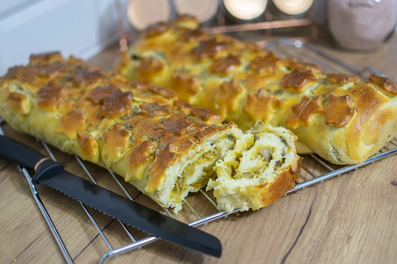 Rauga kulebjaka ar kāpostiem un šampinjoniem