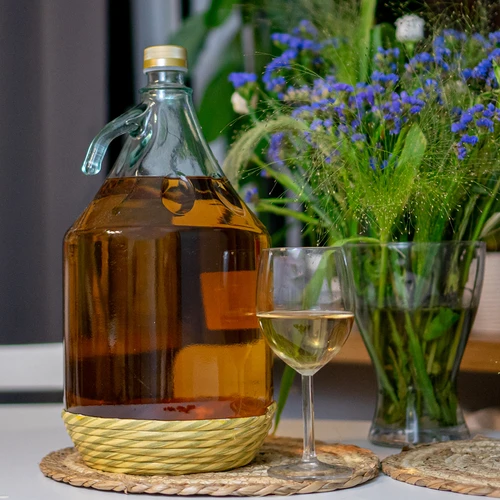 Damadžāns Dama 5 l apvalkā, ar skrūvējamu vāciņu - 4