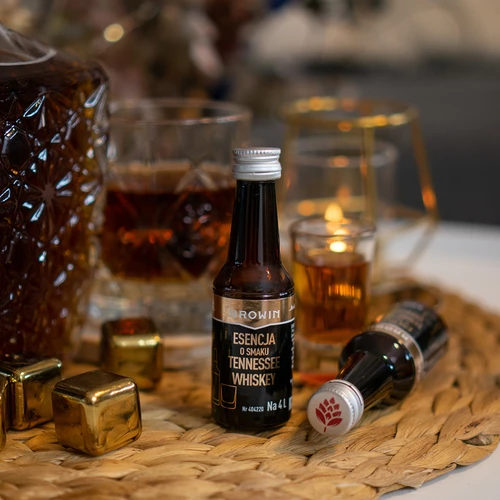 Esence ar Tenesī viskija garšu uz 4 L - 40 ml - 9
