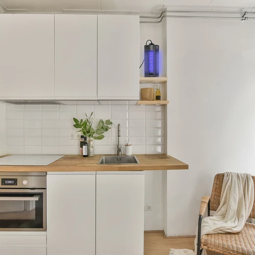 Kukaiņu iznīcināšanas lampa Manhattan UVA 6 W, melna - 12