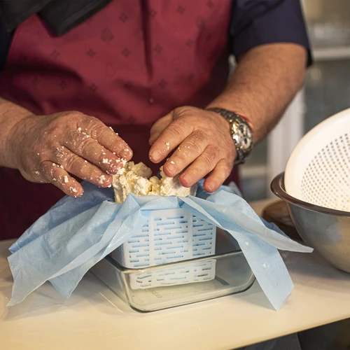 Kvadrātveida siera forma 11 x 11 x 8,5 cm līdz 500 g - 2