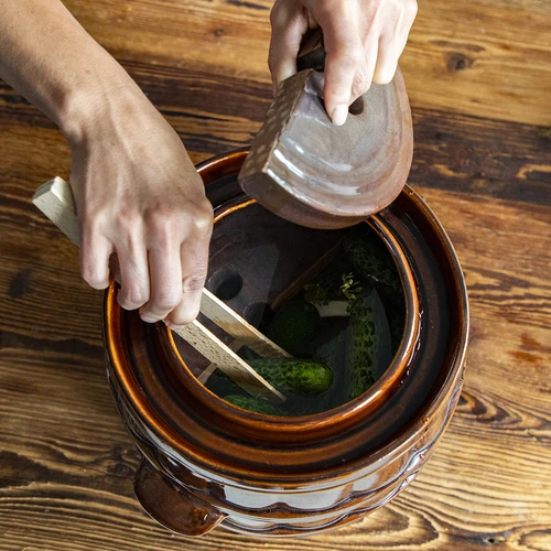 Piespiedējakmens mucām, akmensmasas, fi 22 cm - 7