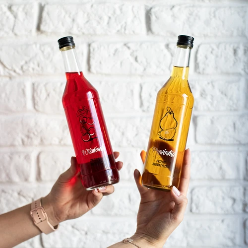 Pudele 0,5 L ar skrūvējamu vāciņu un apdruku Pigwówka - 4 gab. - 10