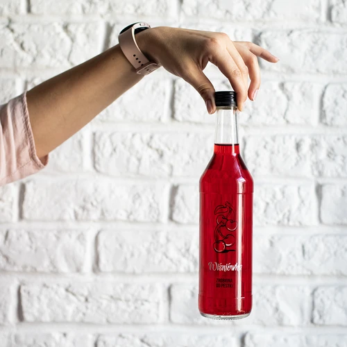 Pudele 0,5 l ar skrūvējamu vāciņu un apdruku 'Wiśniówka' - 4 gab. - 8