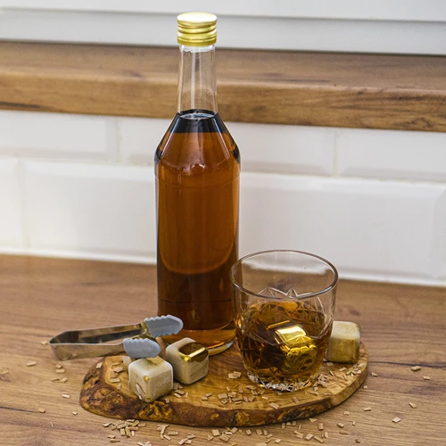 Pudele 500 ml degvīnam, taisna, ar skrūvējamiem korķiem – 8 gab. - 8