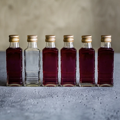 Pudele Flora 100 ml ar skrūvējamu vāciņu fi 28, 8 gab. - 8