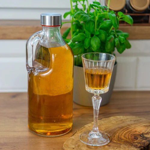 Pudele Samuraj 1L ar aizbāzni un rokturi - 3