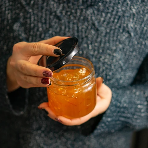 Skrūvējamais vāciņš fi 82/6, melns - 10 gab. - 11