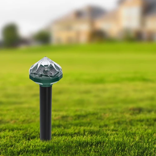 Solārais kurmju atbaidītājs ar LED lampu - 13