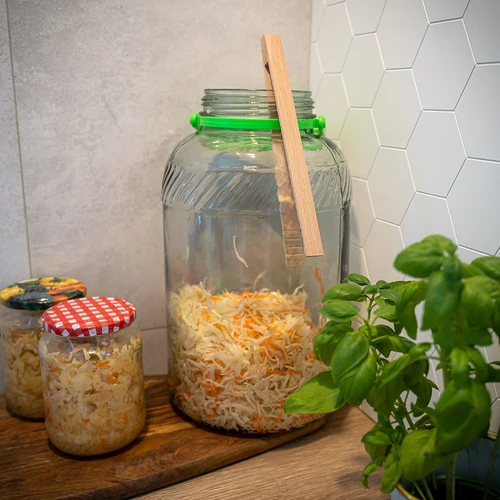 Stikla burka 8 L, ar knaiblēm - 9