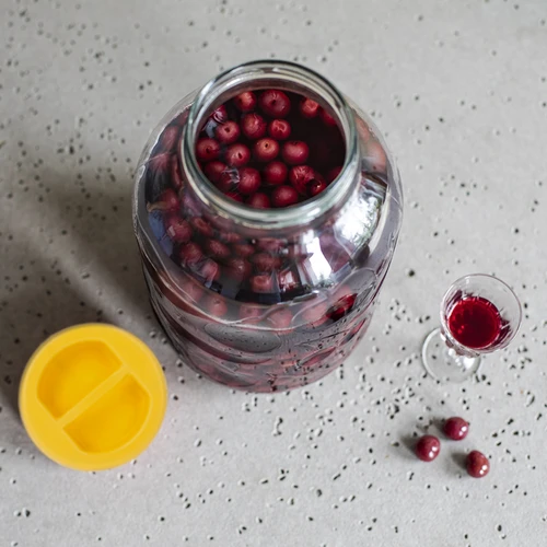 TO burka 5 L un plastmasas vāciņš fi 100, ar rokturi - 6