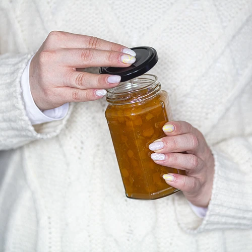 Twist-off burka 385 ml ar melnu vāciņu fi 63, 6 gab. - 8