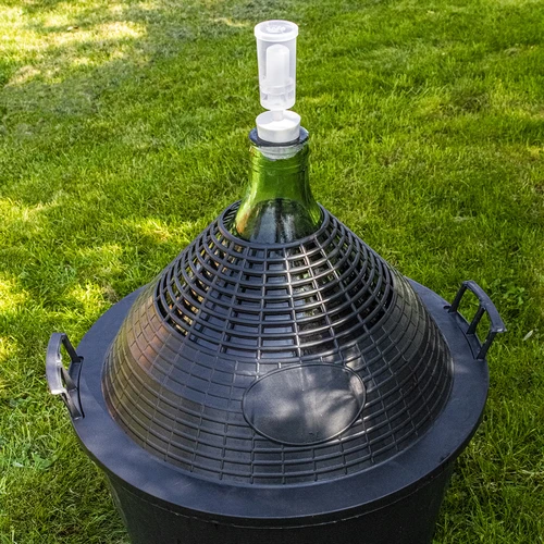 Vīna damadžāns 34 L plastmasas grozā - 7