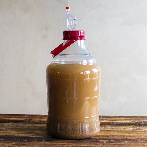 Vīna demižons, viegls, neplīstošs, ar rokturi, 20 L - 12