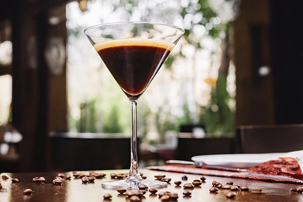 Espresso Martini – elegants kokteilis ar kafijas aromātu