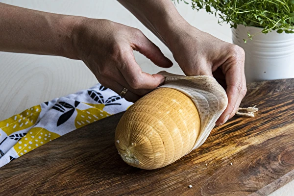 Kūpināts siers ar siera recinātāju