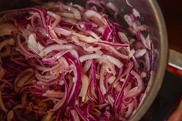 Sarkano sīpolu ievārījums