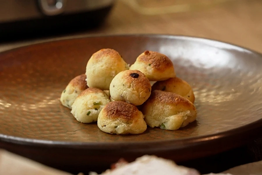 Browin Przepiśnik - Kartupeļu biezeņa bumbiņas