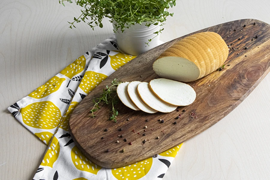 Kūpināts siers ar siera recinātāju