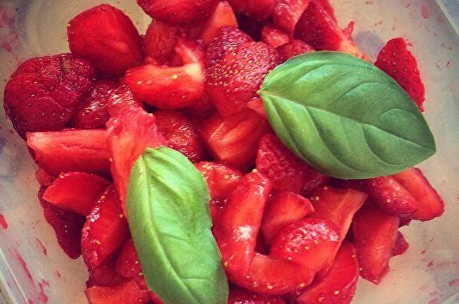 Browin Przepiśnik - Zemeņu ievārījums ar baziliku