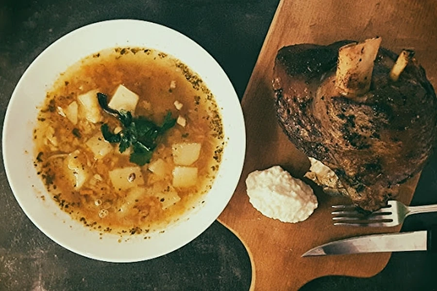 Browin Przepiśnik - Zirņu zupa ar cūkas stilbiņu